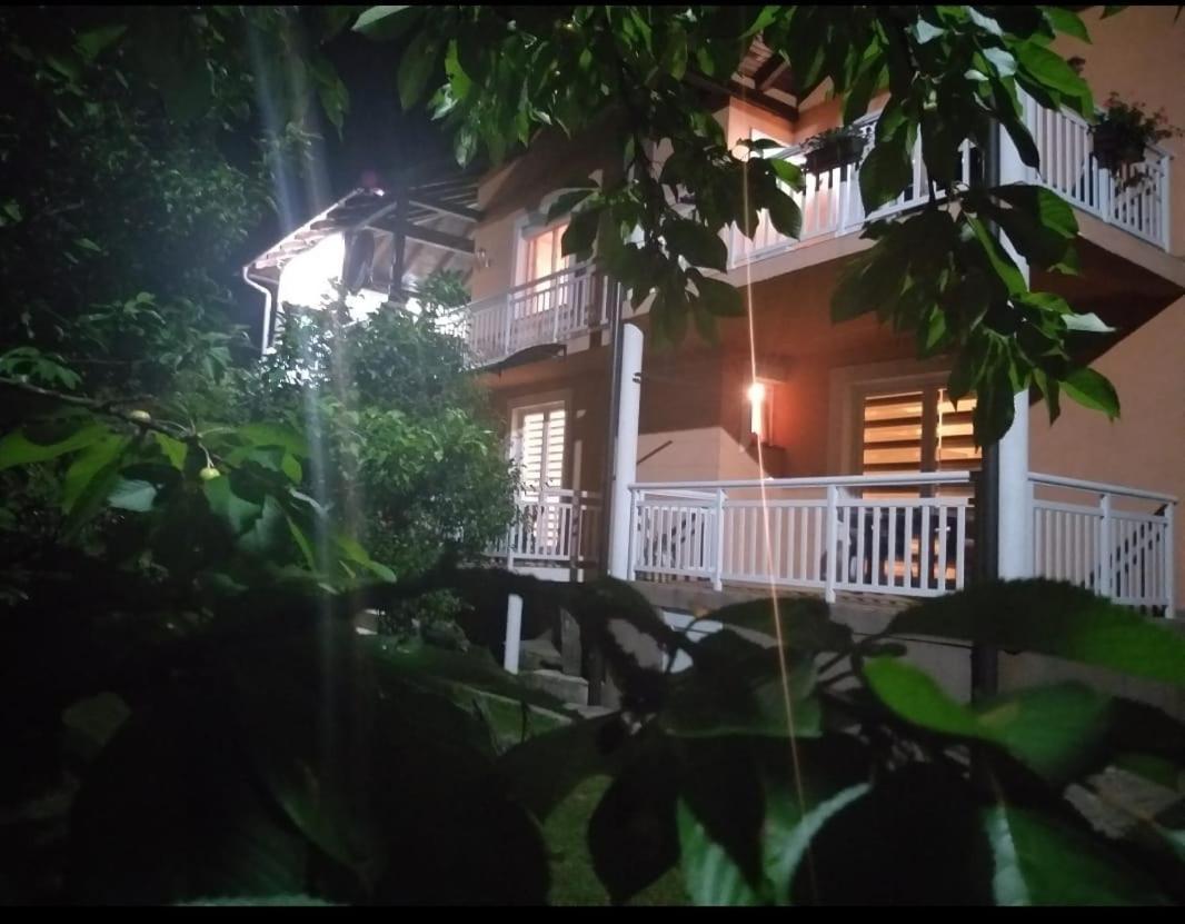 Apartmani Gs ***** Zavidovici المظهر الخارجي الصورة